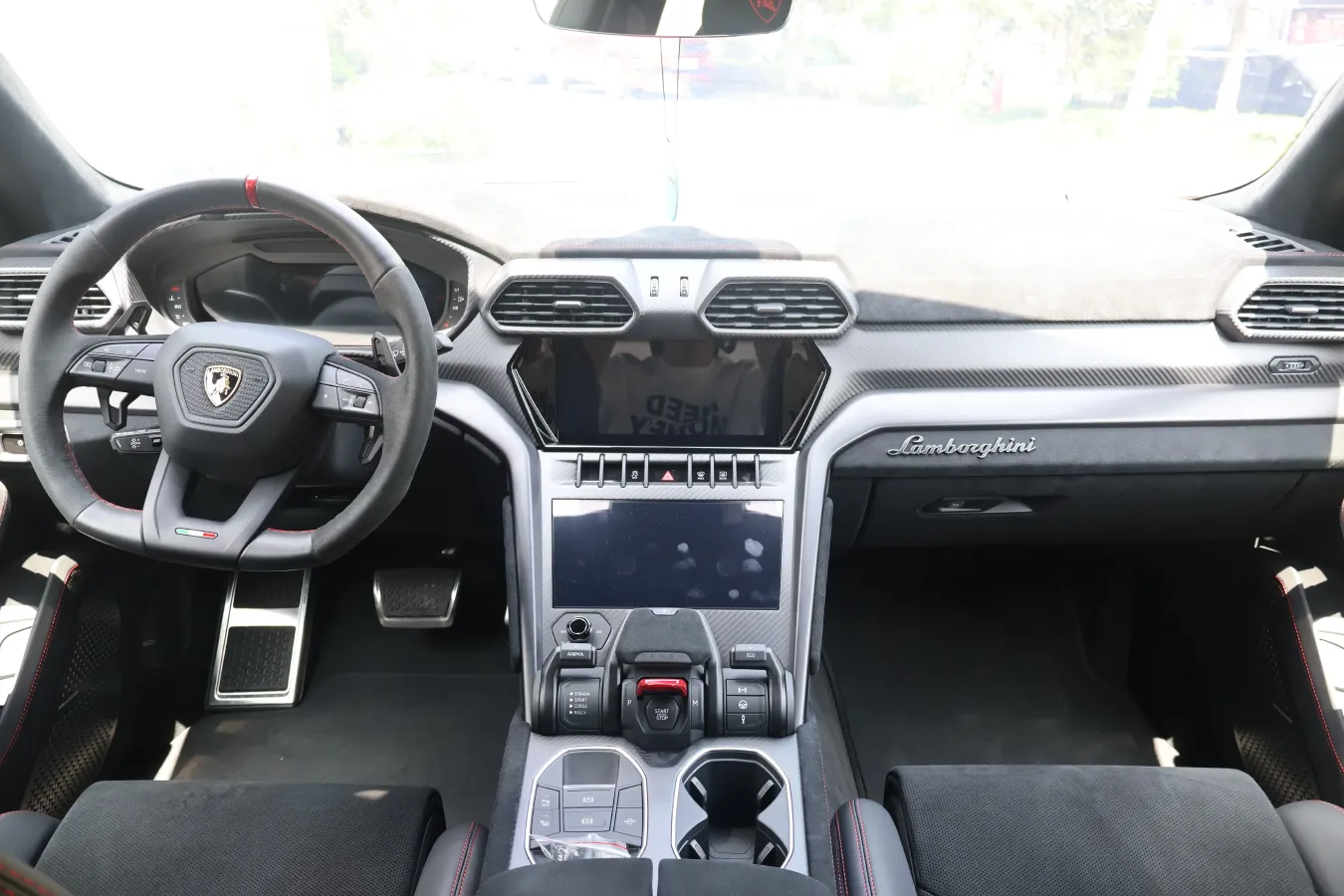 2022 Lamborghini Urus 4.0T 641HP V8 8AT,autocango,china used car exporter,china ev exporter,chinese used car exporter,chinese used ev exporter