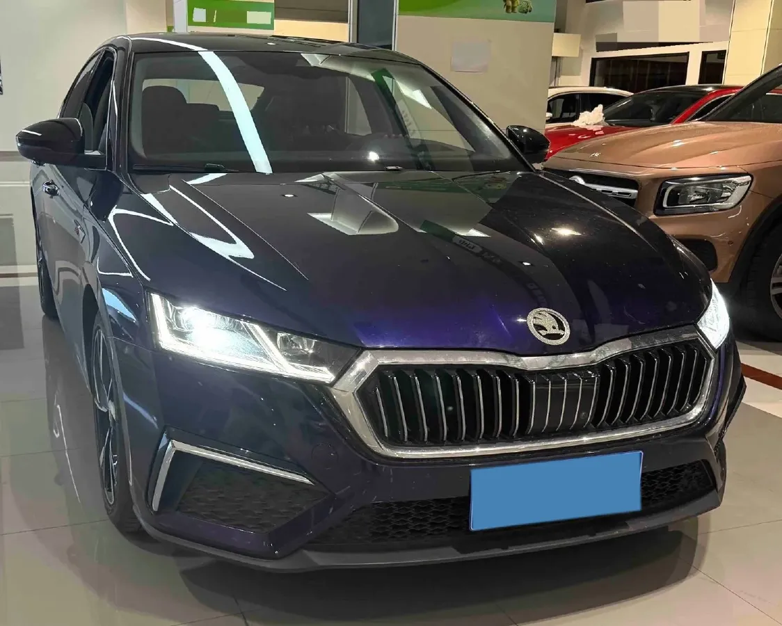 2021 Skoda Octavia 1.4T 150HP L4 7DCT,autocango,china used car exporter,china ev exporter,chinese used car exporter,chinese used ev exporter