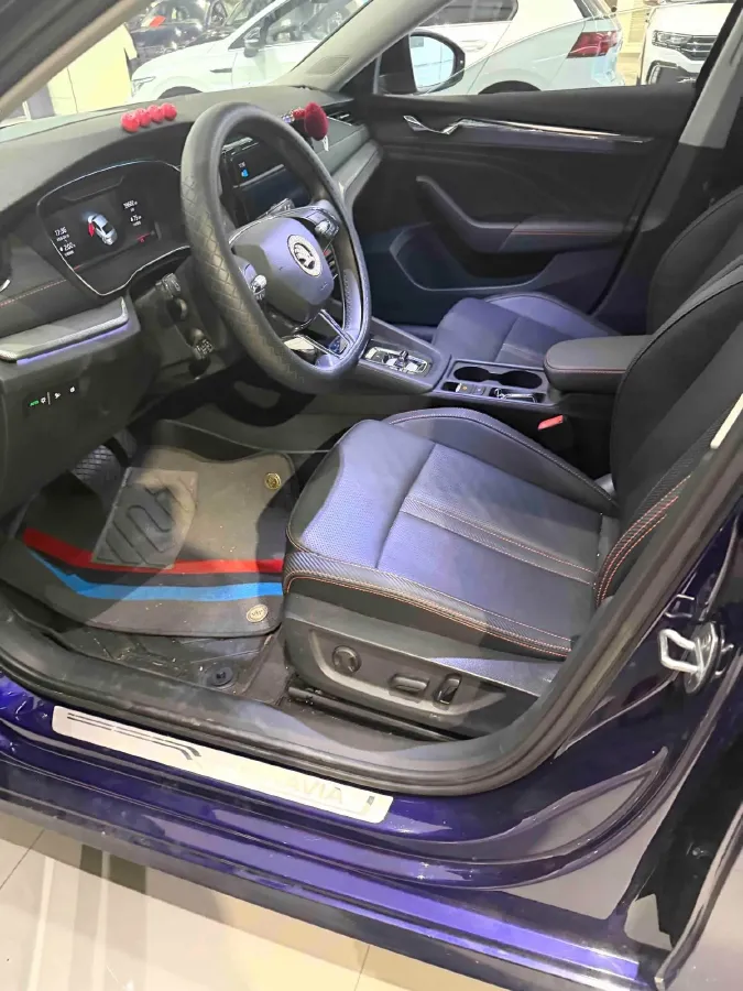 2021 Skoda Octavia 1.4T 150HP L4 7DCT,autocango,china used car exporter,china ev exporter,chinese used car exporter,chinese used ev exporter