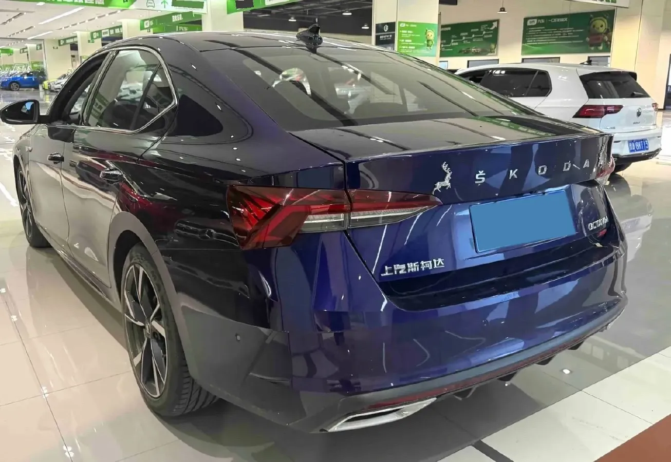 2021 Skoda Octavia 1.4T 150HP L4 7DCT,autocango,china used car exporter,china ev exporter,chinese used car exporter,chinese used ev exporter