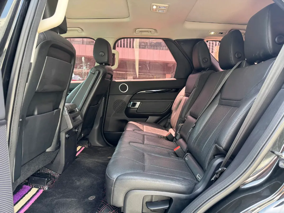 2019 Land Rover Discovery 2.0T 300HP L4 8AT,autocango,china used car exporter,china ev exporter,chinese used car exporter,chinese used ev exporter