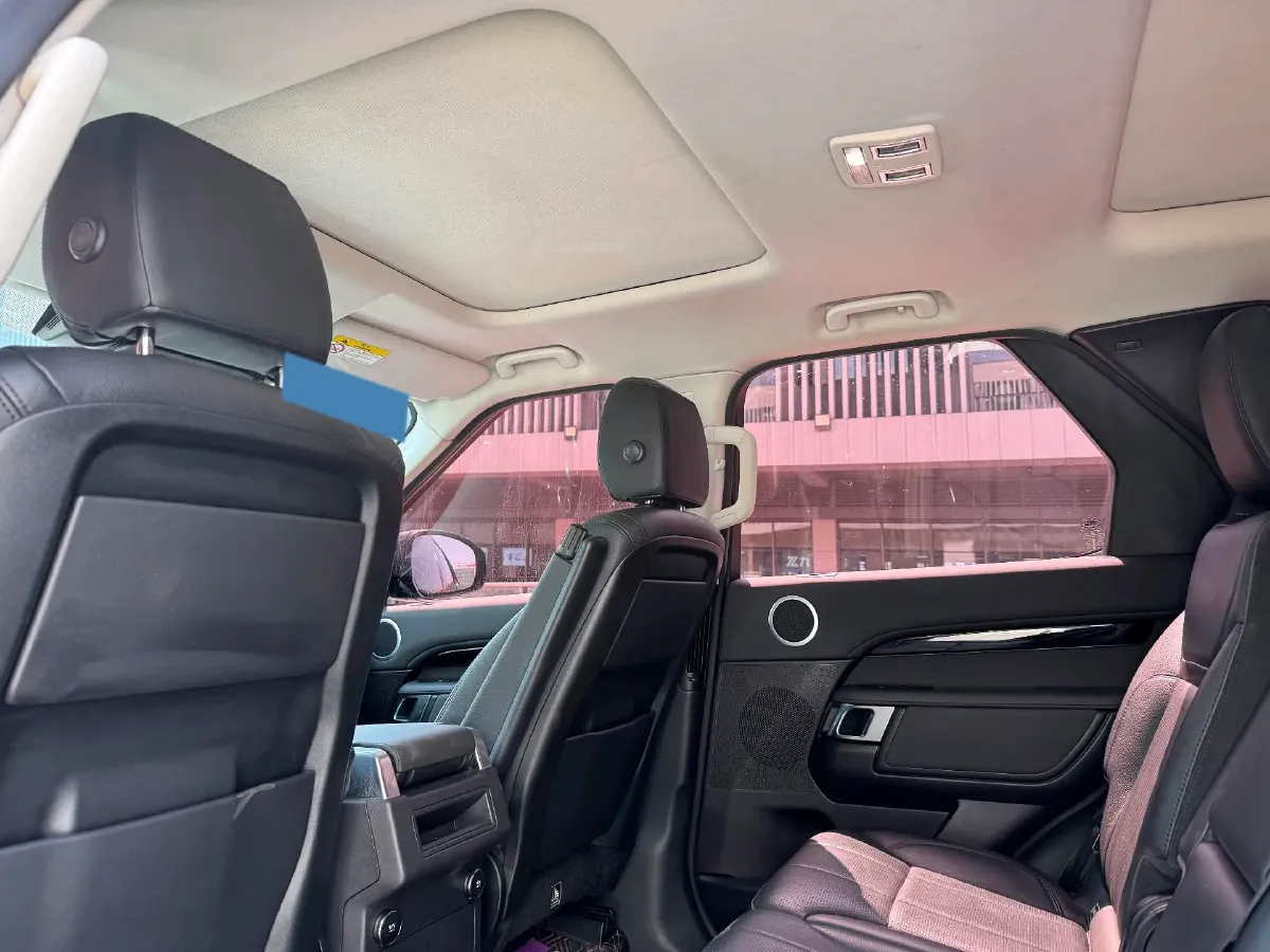 2019 Land Rover Discovery 2.0T 300HP L4 8AT,autocango,china used car exporter,china ev exporter,chinese used car exporter,chinese used ev exporter