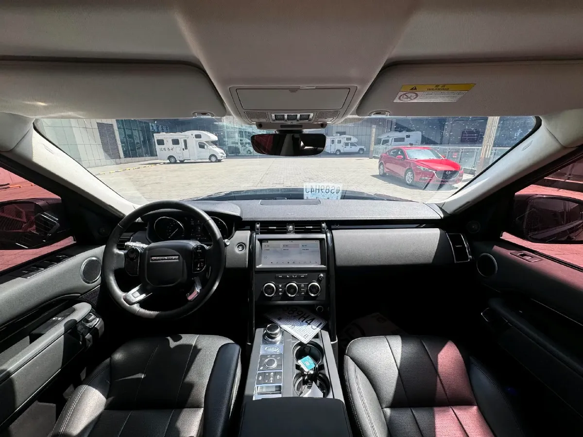 2019 Land Rover Discovery 2.0T 300HP L4 8AT,autocango,china used car exporter,china ev exporter,chinese used car exporter,chinese used ev exporter