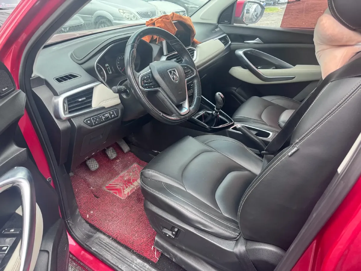 2018 BaoJun 530 1.5T 150HP L4 6MT,autocango,china used car exporter,china ev exporter,chinese used car exporter,chinese used ev exporter