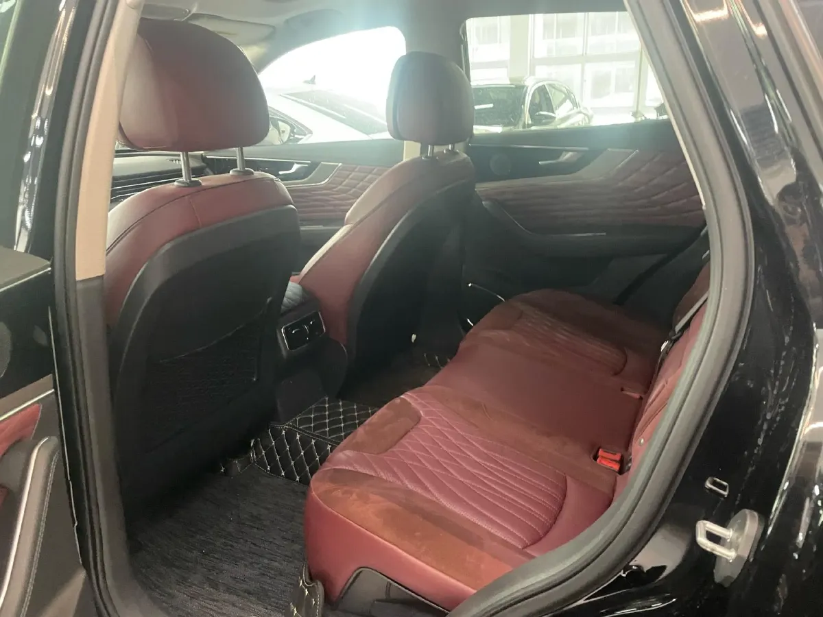 2022 HongQi HS5 2.0T 224HP L4 6AT,autocango,china used car exporter,china ev exporter,chinese used car exporter,chinese used ev exporter