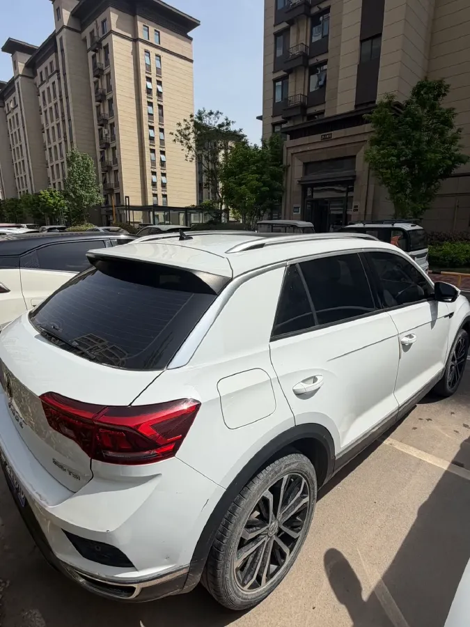 2021 Volkswagen T-Roc 1.4T 150HP L4 7DCT,autocango,china used car exporter,china ev exporter,chinese used car exporter,chinese used ev exporter