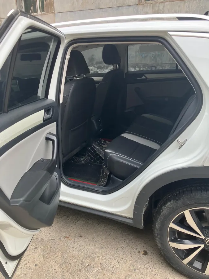 2023 Volkswagen T-Roc 1.4T 150HP L4 7DCT,autocango,china used car exporter,china ev exporter,chinese used car exporter,chinese used ev exporter