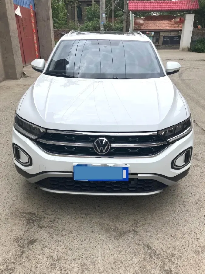 2023 Volkswagen T-Roc 1.4T 150HP L4 7DCT,autocango,china used car exporter,china ev exporter,chinese used car exporter,chinese used ev exporter