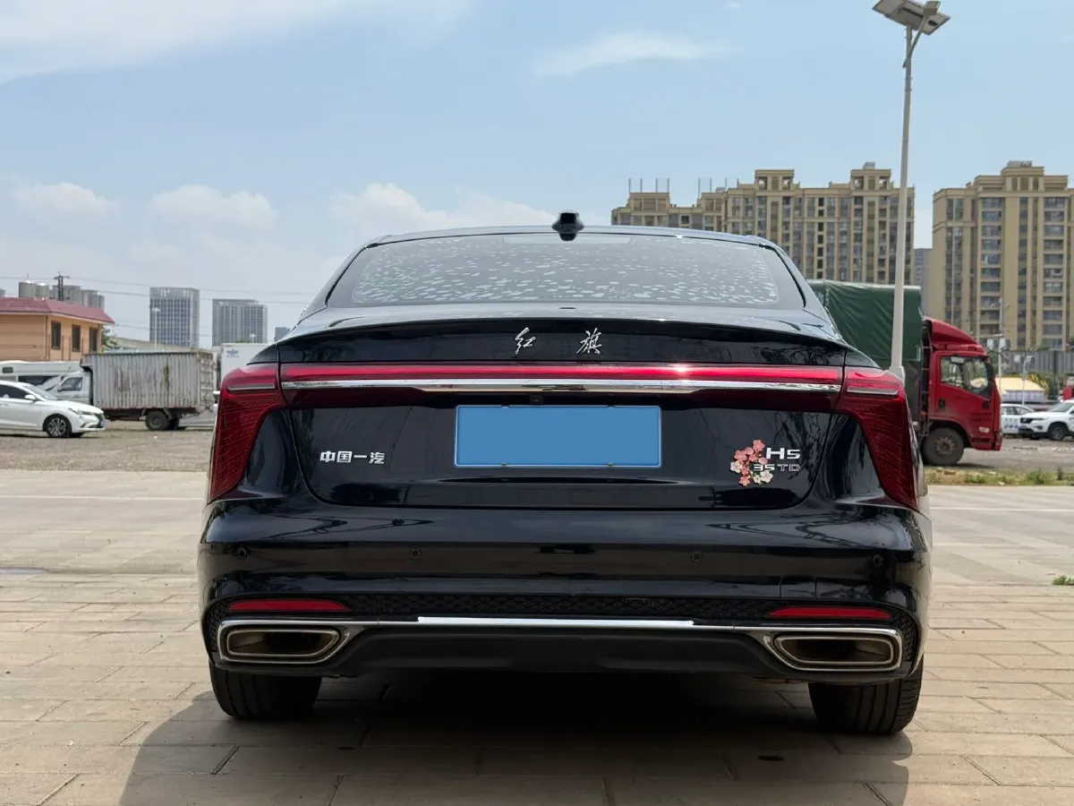 2023 HongQi H5 1.8T 197HP L4 8AT,autocango,china used car exporter,china ev exporter,chinese used car exporter,chinese used ev exporter