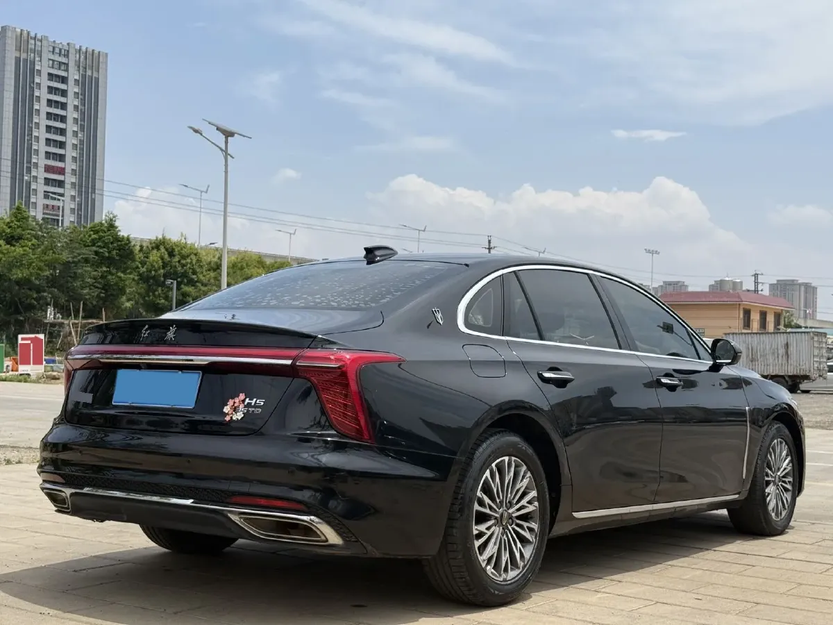 2023 HongQi H5 1.8T 197HP L4 8AT,autocango,china used car exporter,china ev exporter,chinese used car exporter,chinese used ev exporter