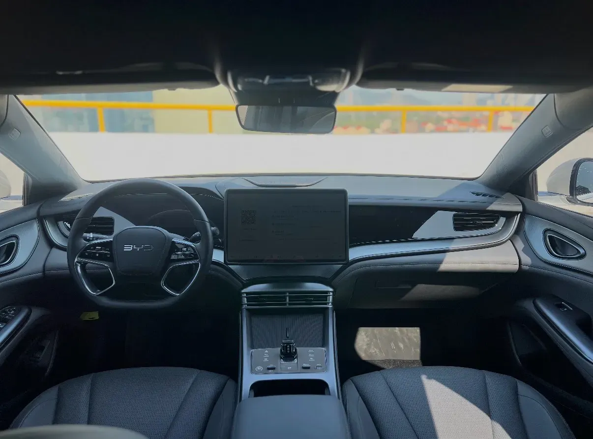 2025 BYD Seal07 DM-i 1.5L 101HP L4 E-CVT PHEV 17.6KWH,autocango,china used car exporter,china ev exporter,chinese used car exporter,chinese used ev exporter