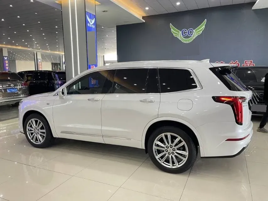 2022 Cadillac XT6 2.0T 237HP L4 9AT,autocango,china used car exporter,china ev exporter,chinese used car exporter,chinese used ev exporter