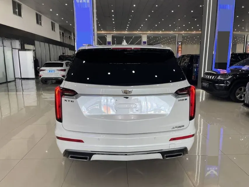 2022 Cadillac XT6 2.0T 237HP L4 9AT,autocango,china used car exporter,china ev exporter,chinese used car exporter,chinese used ev exporter