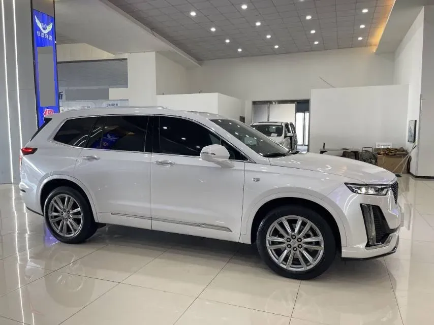 2022 Cadillac XT6 2.0T 237HP L4 9AT,autocango,china used car exporter,china ev exporter,chinese used car exporter,chinese used ev exporter