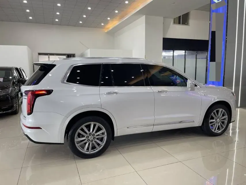 2022 Cadillac XT6 2.0T 237HP L4 9AT,autocango,china used car exporter,china ev exporter,chinese used car exporter,chinese used ev exporter