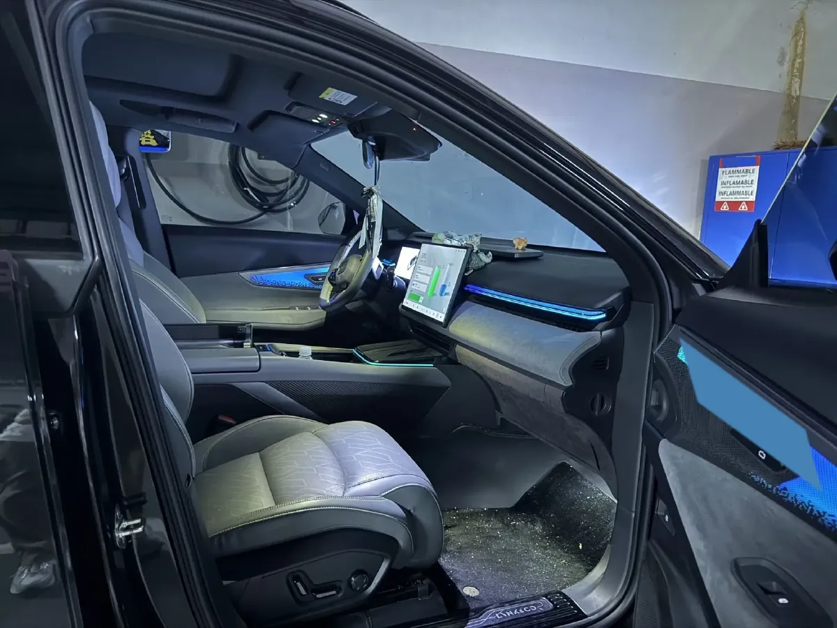 2023 LYNK&CO 08 EM-P 1.5T 163HP L4 3DHT PHEV 39.6KWH,autocango,china used car exporter,china ev exporter,chinese used car exporter,chinese used ev exporter