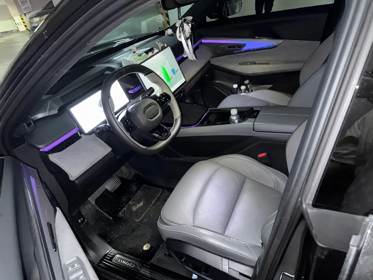 2023 LYNK&CO 08 EM-P 1.5T 163HP L4 3DHT PHEV 39.6KWH,autocango,china used car exporter,china ev exporter,chinese used car exporter,chinese used ev exporter