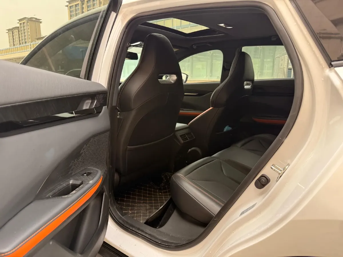 2023 ChangAn UNI-V 1.5T 188HP L4 7DCT,autocango,china used car exporter,china ev exporter,chinese used car exporter,chinese used ev exporter