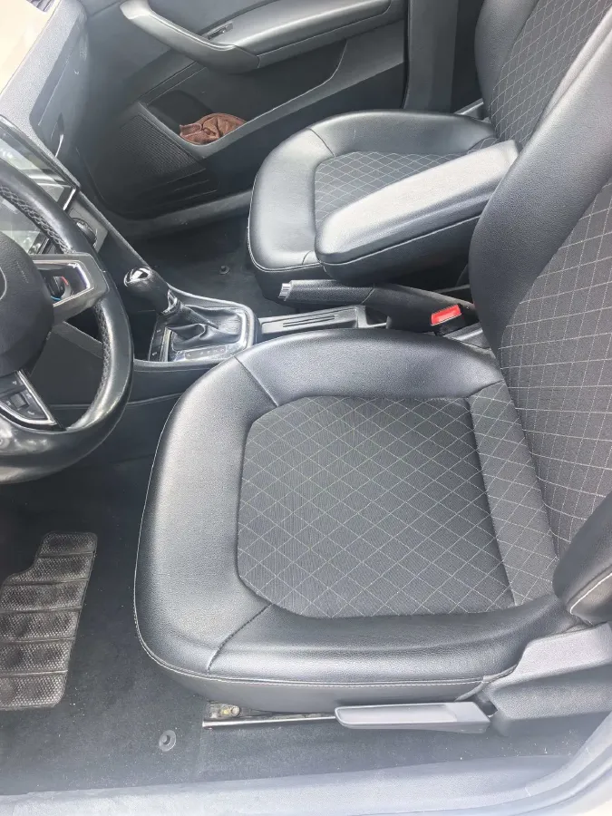 2019 ChangAn CS35 Plus 1.6L 128HP L4 6AT,autocango,china used car exporter,china ev exporter,chinese used car exporter,chinese used ev exporter