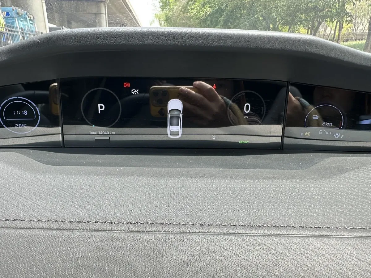 2024 ChangAn UNI-V iDD 1.5L 110HP L4 E-CVT PHEV 18.99KWH,autocango,china used car exporter,china ev exporter,chinese used car exporter,chinese used ev exporter