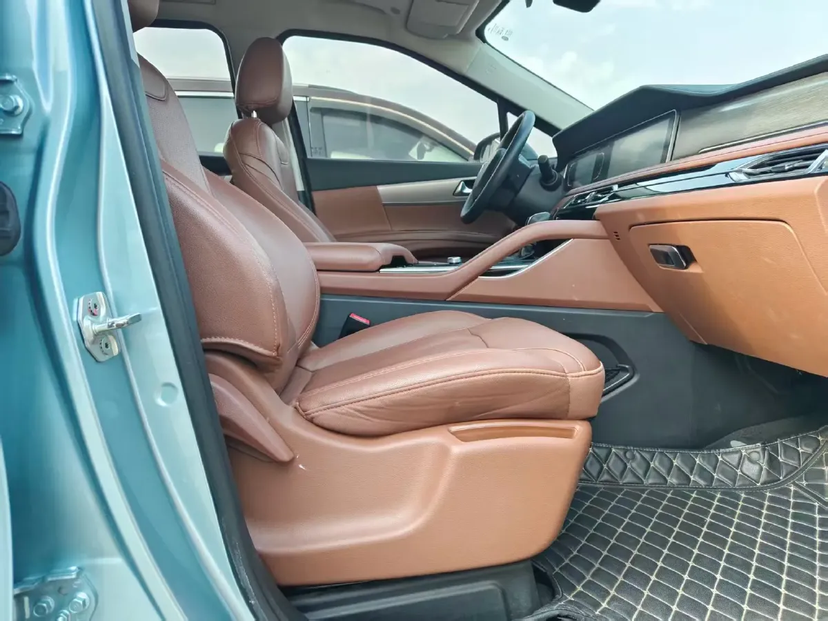 2020 HaiMa 7X 1.6T 195HP L4 6AT,autocango,china used car exporter,china ev exporter,chinese used car exporter,chinese used ev exporter