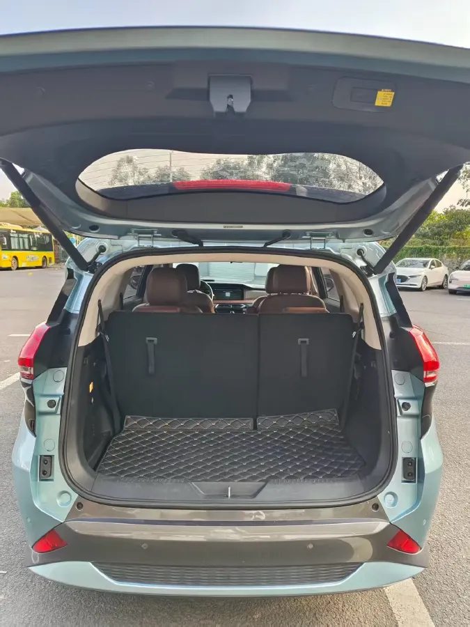 2020 HaiMa 7X 1.6T 195HP L4 6AT,autocango,china used car exporter,china ev exporter,chinese used car exporter,chinese used ev exporter