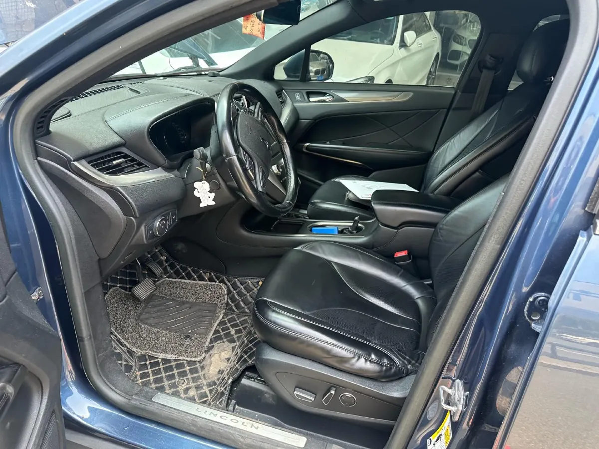 2017 Lincoln MKC 2.0T 203HP L4 6AT,autocango,china used car exporter,china ev exporter,chinese used car exporter,chinese used ev exporter