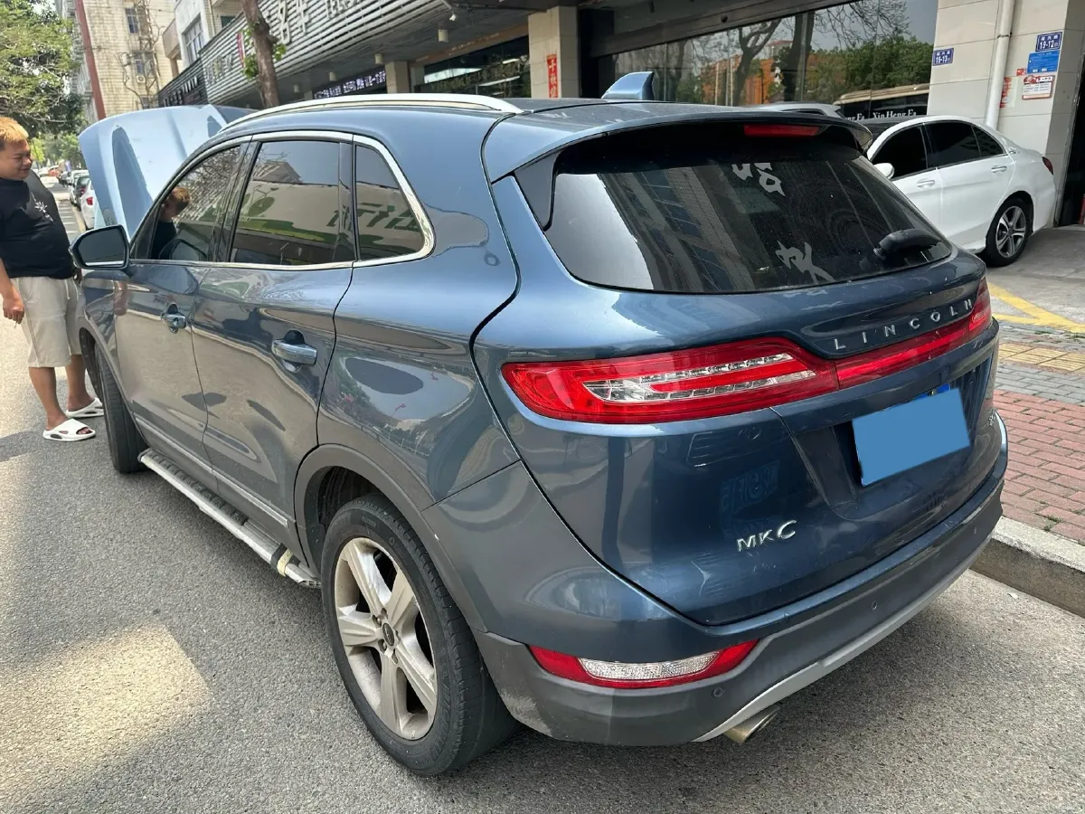 2017 Lincoln MKC 2.0T 203HP L4 6AT,autocango,china used car exporter,china ev exporter,chinese used car exporter,chinese used ev exporter