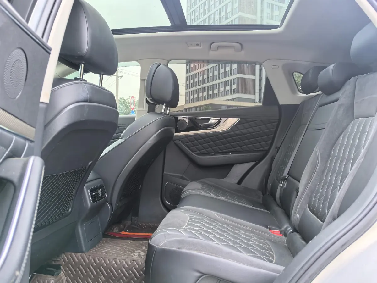 2019 HongQi HS5 2.0T 224HP L4 6AT,autocango,china used car exporter,china ev exporter,chinese used car exporter,chinese used ev exporter