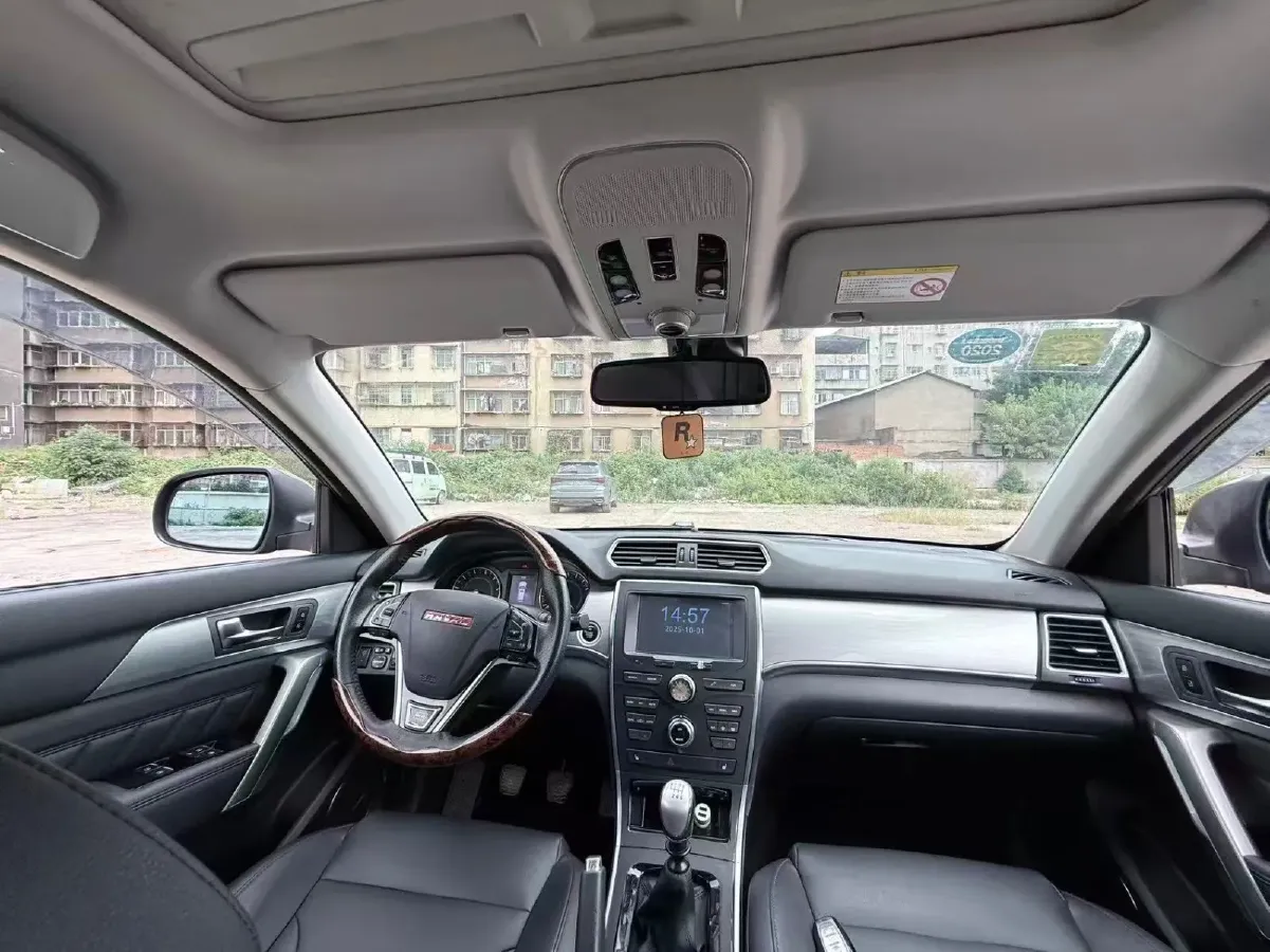 2023 ChangAn UNI-V 1.5T 188HP L4 7DCT,autocango,china used car exporter,china ev exporter,chinese used car exporter,chinese used ev exporter