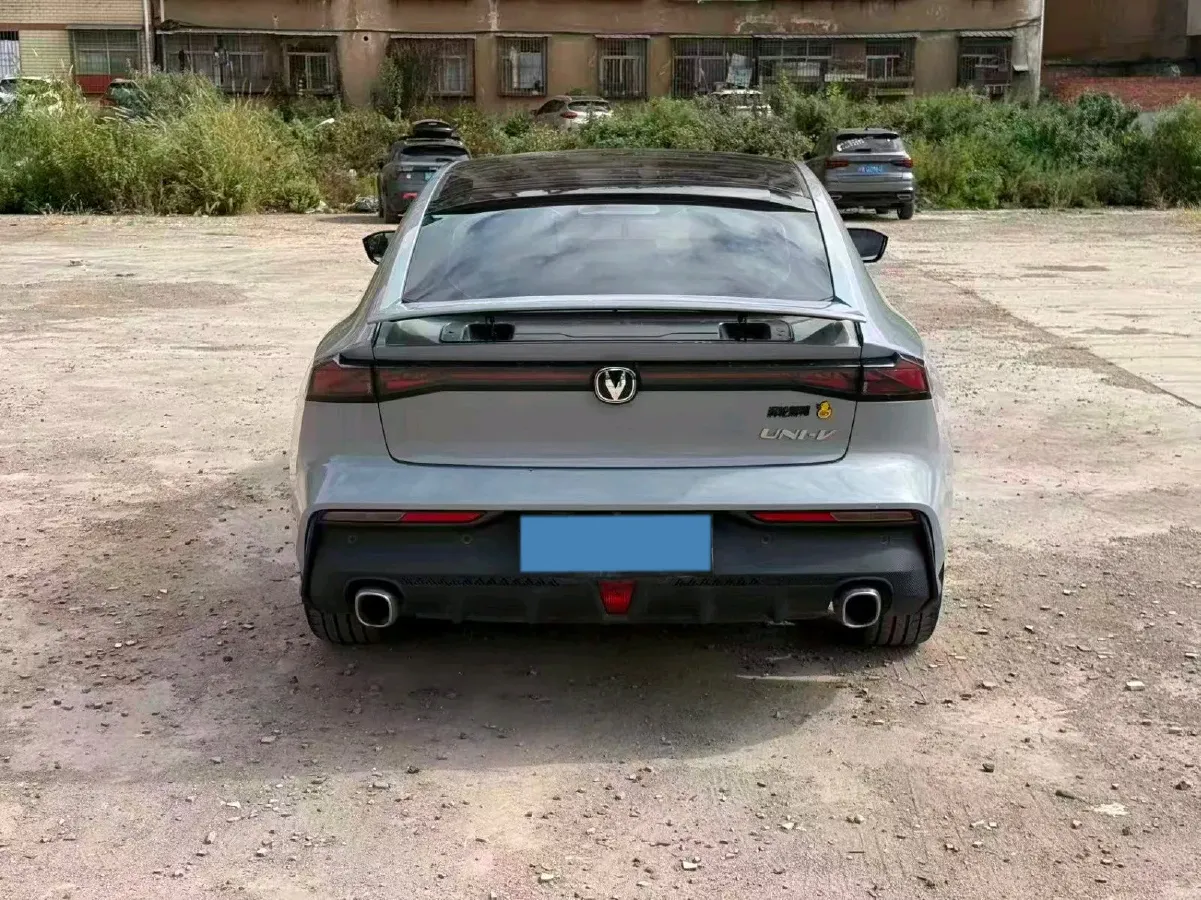 2023 ChangAn UNI-V 1.5T 188HP L4 7DCT,autocango,china used car exporter,china ev exporter,chinese used car exporter,chinese used ev exporter