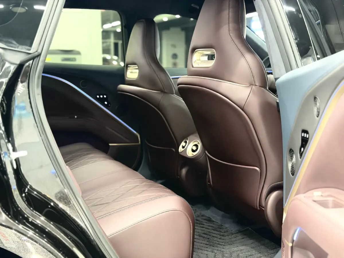 2025 Avatr 11 1.5T 156HP L4 REEV,autocango,china used car exporter,china ev exporter,chinese used car exporter,chinese used ev exporter