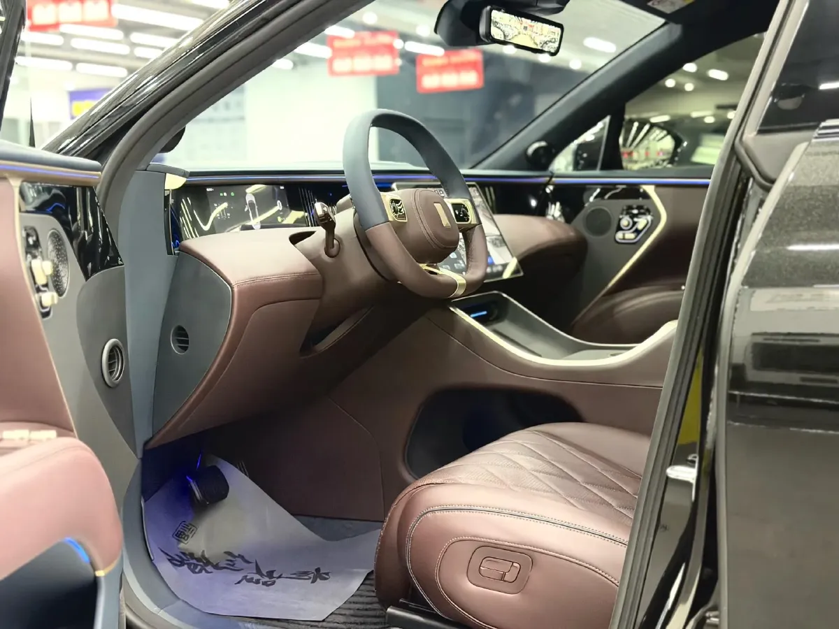 2025 Avatr 11 1.5T 156HP L4 REEV,autocango,china used car exporter,china ev exporter,chinese used car exporter,chinese used ev exporter