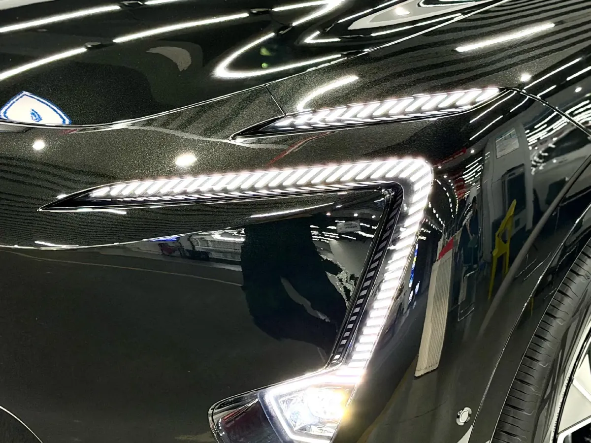 2025 Avatr 11 1.5T 156HP L4 REEV,autocango,china used car exporter,china ev exporter,chinese used car exporter,chinese used ev exporter