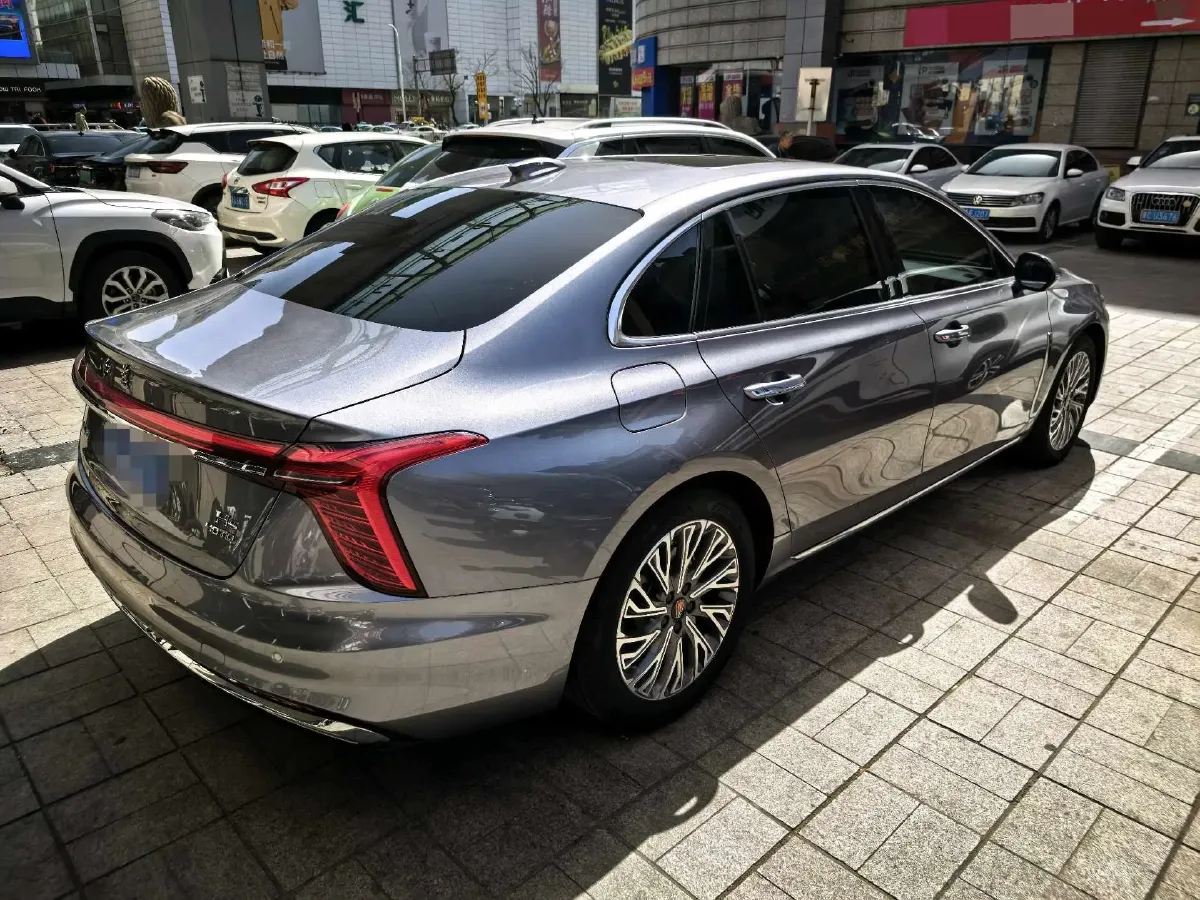 2023 HongQi H5 2.0T 224HP L4 8AT,autocango,china used car exporter,china ev exporter,chinese used car exporter,chinese used ev exporter