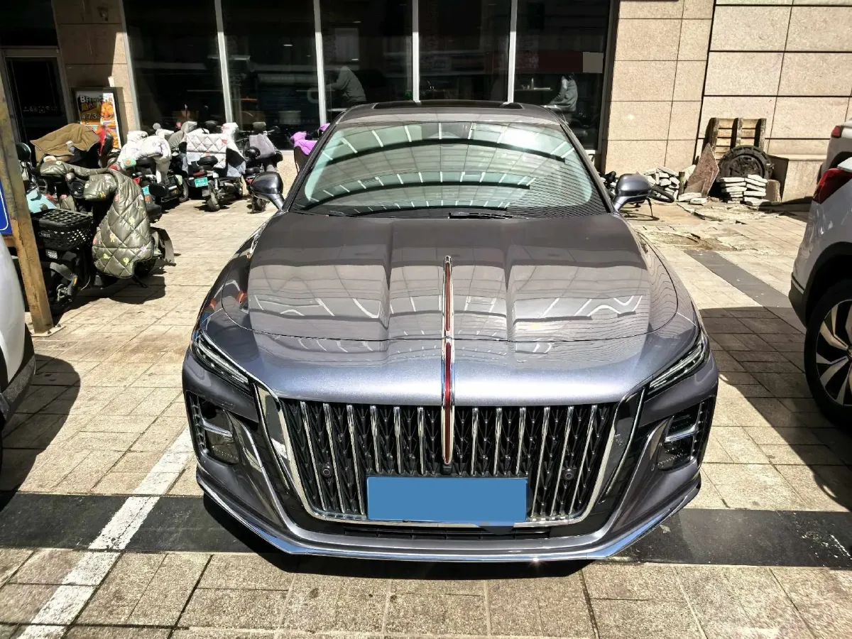 2023 HongQi H5 2.0T 224HP L4 8AT,autocango,china used car exporter,china ev exporter,chinese used car exporter,chinese used ev exporter