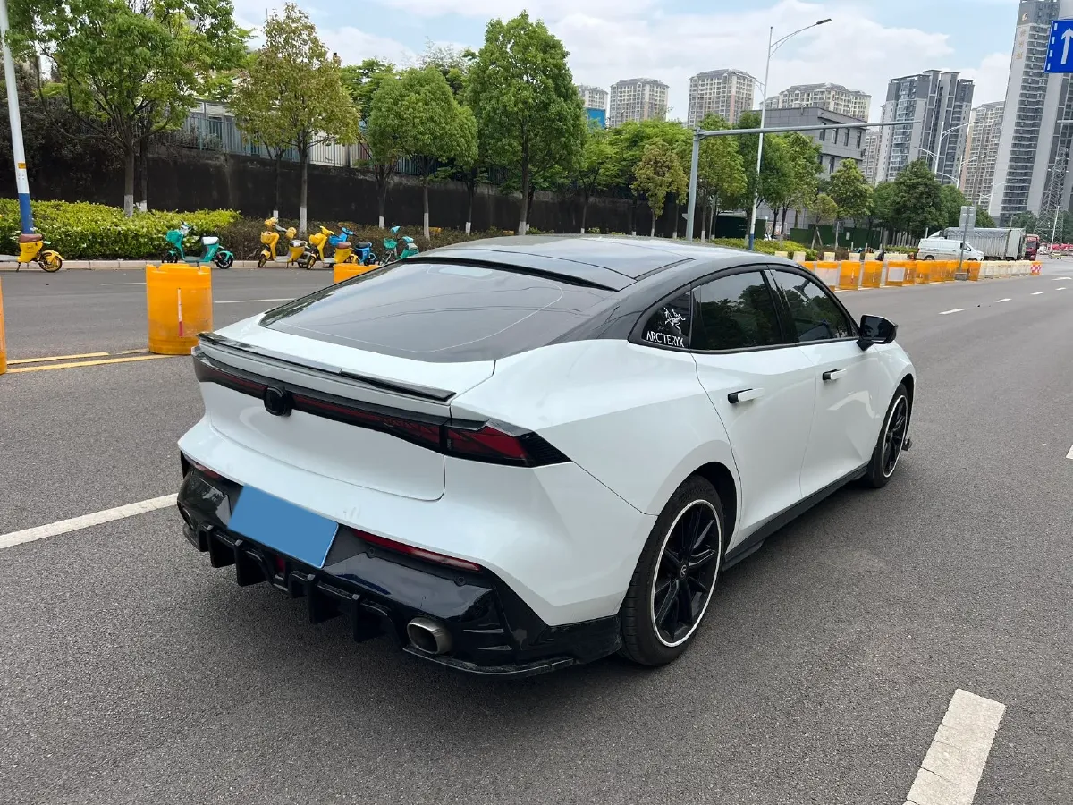 2022 ChangAn UNI-V 1.5T 188HP L4 7DCT,autocango,china used car exporter,china ev exporter,chinese used car exporter,chinese used ev exporter