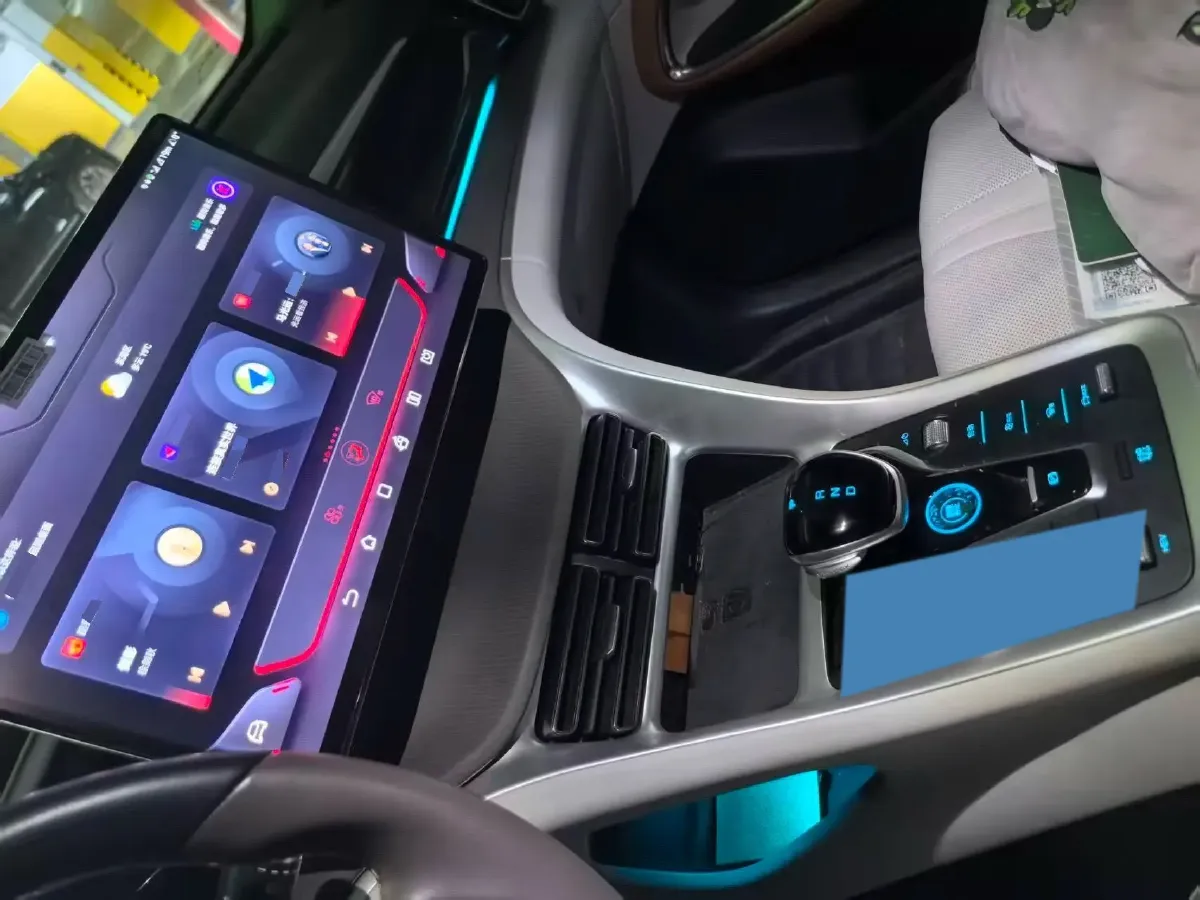 2022 Geely JiaJi 1.5T 177HP L3 7DCT PHEV 15.5KWH,autocango,china used car exporter,china ev exporter,chinese used car exporter,chinese used ev exporter