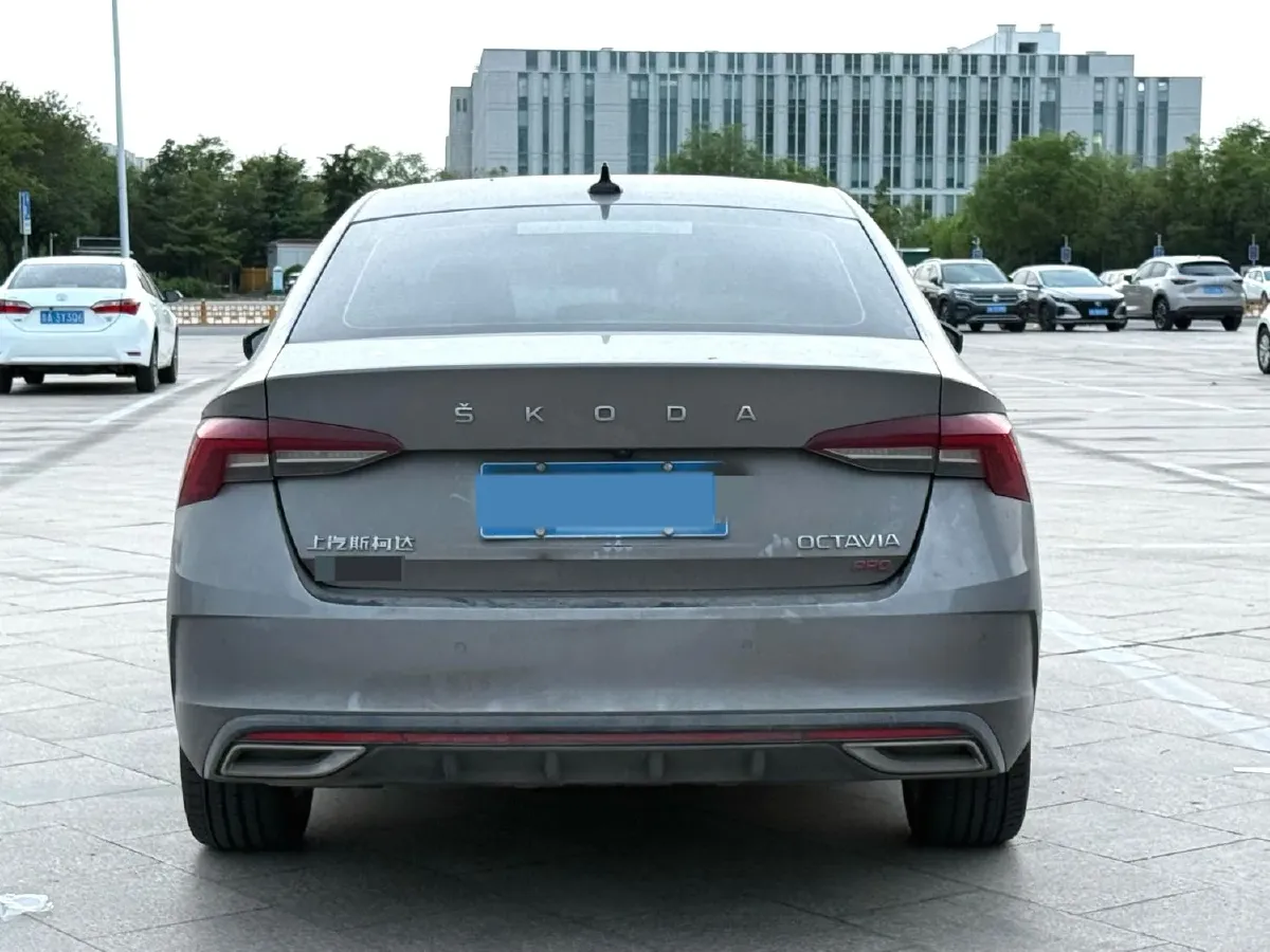 2021 Skoda Octavia 1.4T 150HP L4 7DCT,autocango,china used car exporter,china ev exporter,chinese used car exporter,chinese used ev exporter