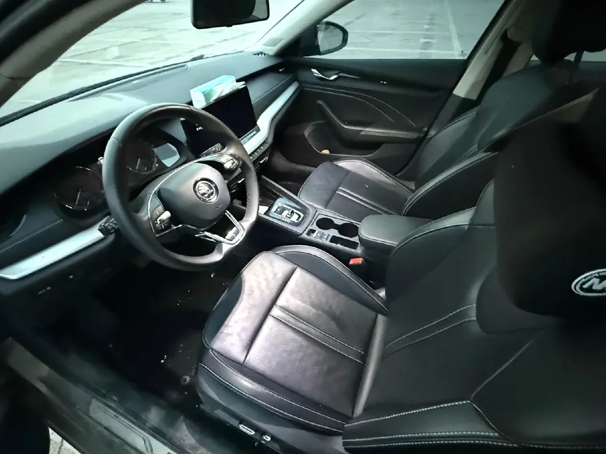 2021 Skoda Octavia 1.4T 150HP L4 7DCT,autocango,china used car exporter,china ev exporter,chinese used car exporter,chinese used ev exporter