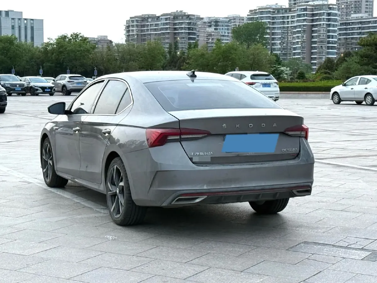 2021 Skoda Octavia 1.4T 150HP L4 7DCT,autocango,china used car exporter,china ev exporter,chinese used car exporter,chinese used ev exporter
