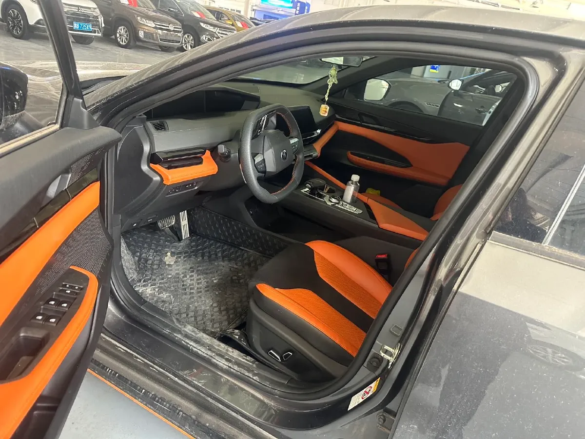 2023 ChangAn UNI-V 1.5T 188HP L4 7DCT,autocango,china used car exporter,china ev exporter,chinese used car exporter,chinese used ev exporter