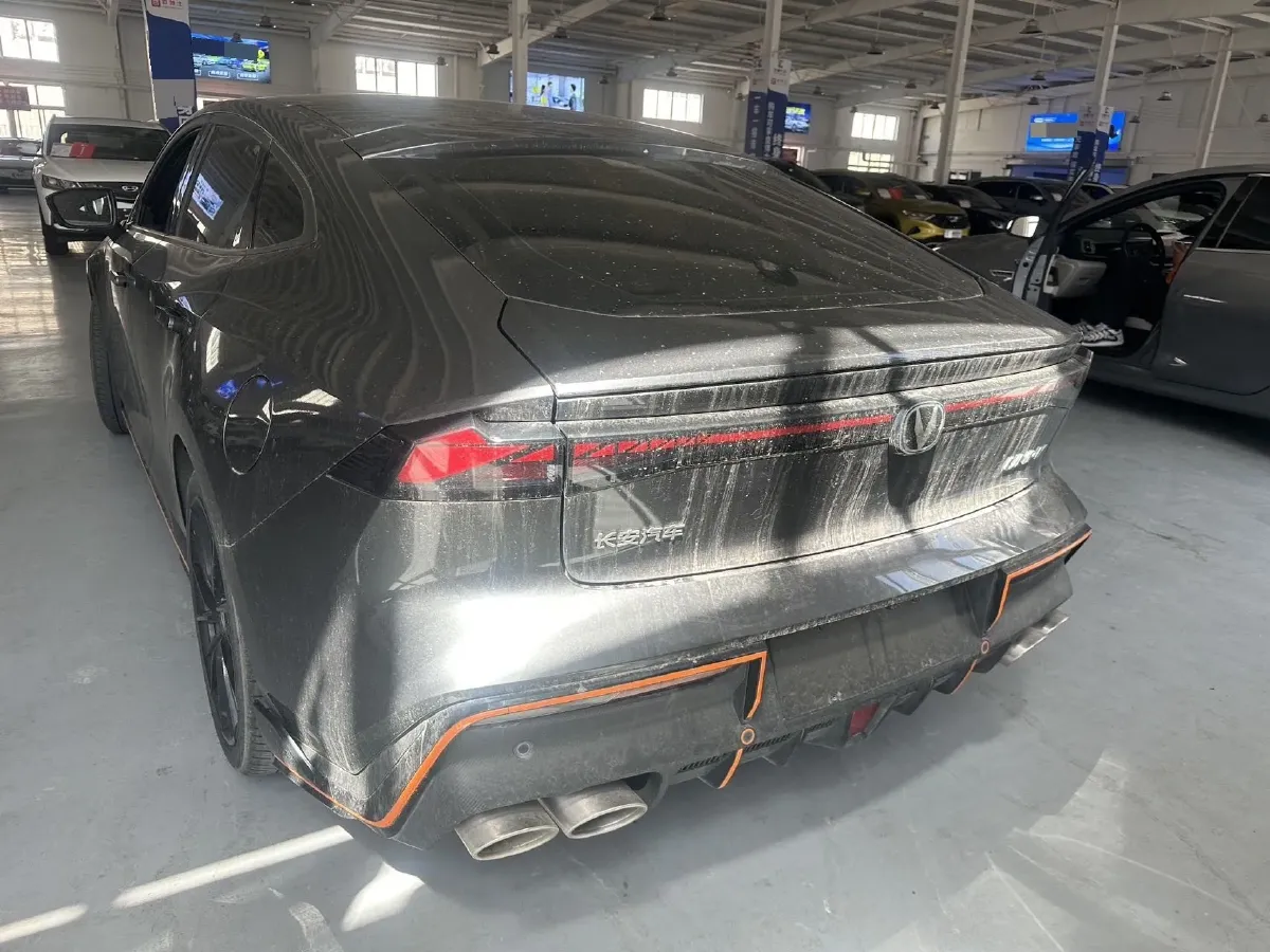 2023 ChangAn UNI-V 1.5T 188HP L4 7DCT,autocango,china used car exporter,china ev exporter,chinese used car exporter,chinese used ev exporter