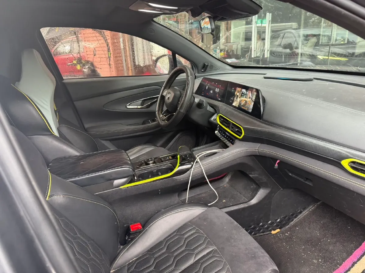 2022 ChangAn UNI-T 1.5T 188HP L4 7DCT,autocango,china used car exporter,china ev exporter,chinese used car exporter,chinese used ev exporter