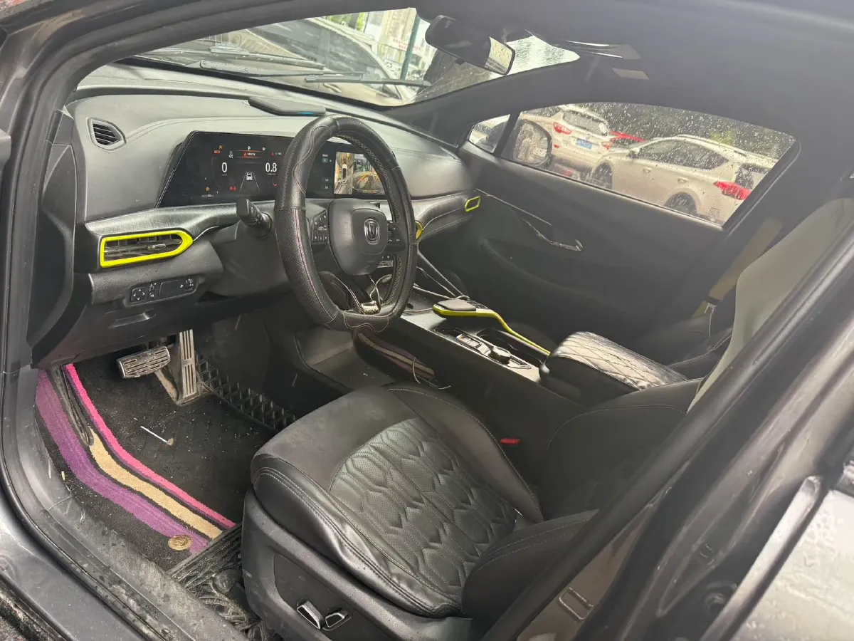 2022 ChangAn UNI-T 1.5T 188HP L4 7DCT,autocango,china used car exporter,china ev exporter,chinese used car exporter,chinese used ev exporter