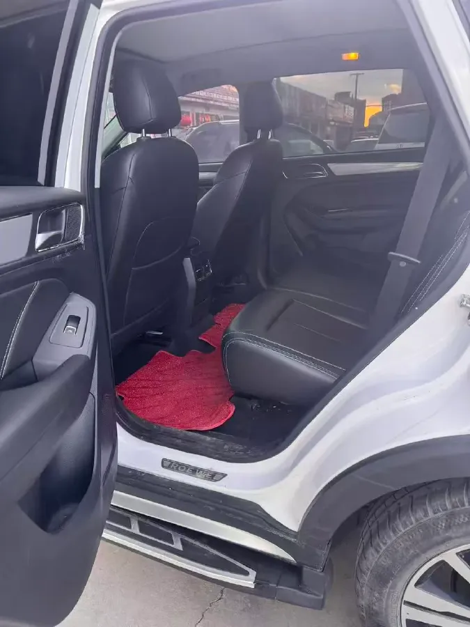 2019 Roewe i6 1.5T 169HP L4 7DCT,autocango,china used car exporter,china ev exporter,chinese used car exporter,chinese used ev exporter