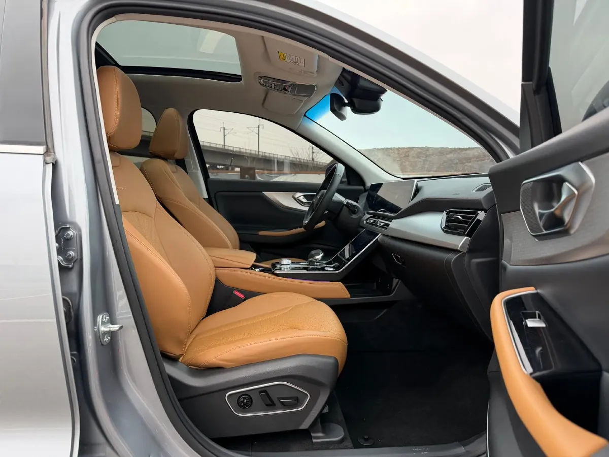 2020 BeiJing Auto X7 1.5T 188HP L4 7DCT,autocango,china used car exporter,china ev exporter,chinese used car exporter,chinese used ev exporter