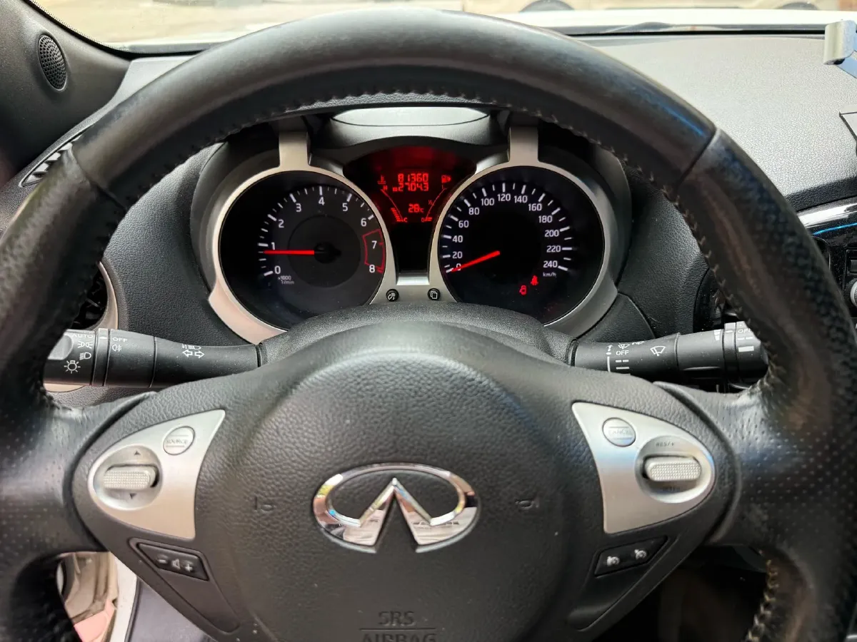 2014 Infiniti ESQ 1.6L 116HP L4 CVT,autocango,china used car exporter,china ev exporter,chinese used car exporter,chinese used ev exporter