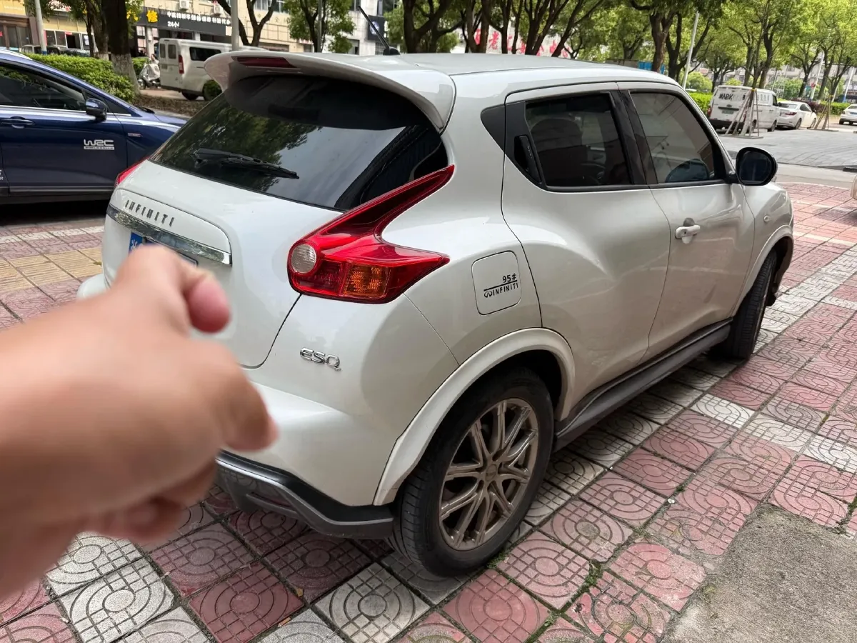 2014 Infiniti ESQ 1.6L 116HP L4 CVT,autocango,china used car exporter,china ev exporter,chinese used car exporter,chinese used ev exporter