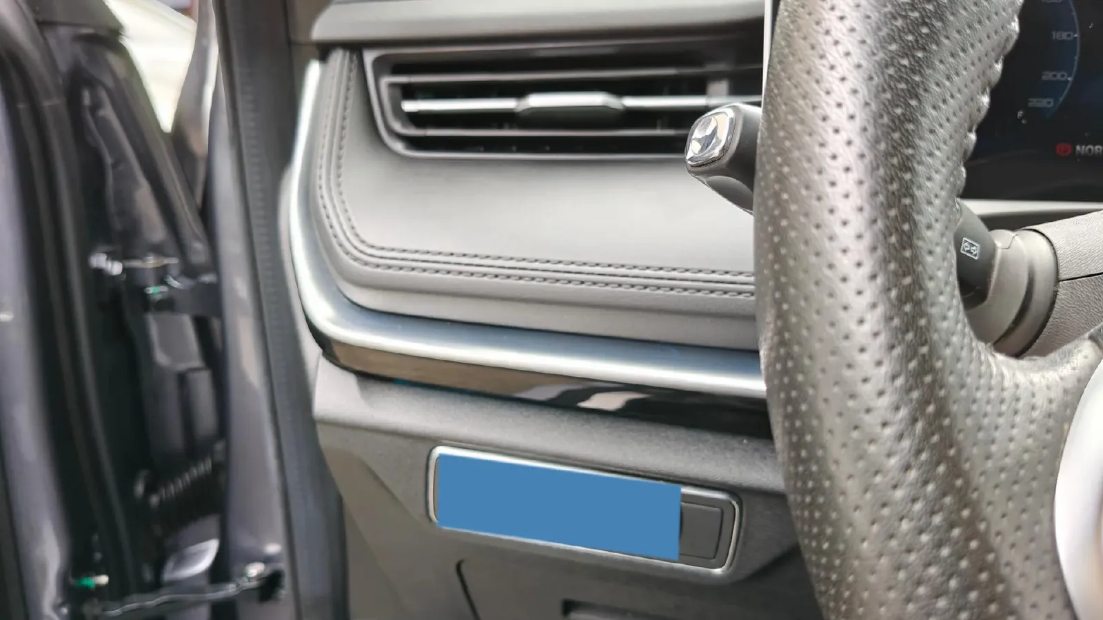 2023 Jetour X70 Plus 1.6T 197HP L4 7DCT,autocango,china used car exporter,china ev exporter,chinese used car exporter,chinese used ev exporter